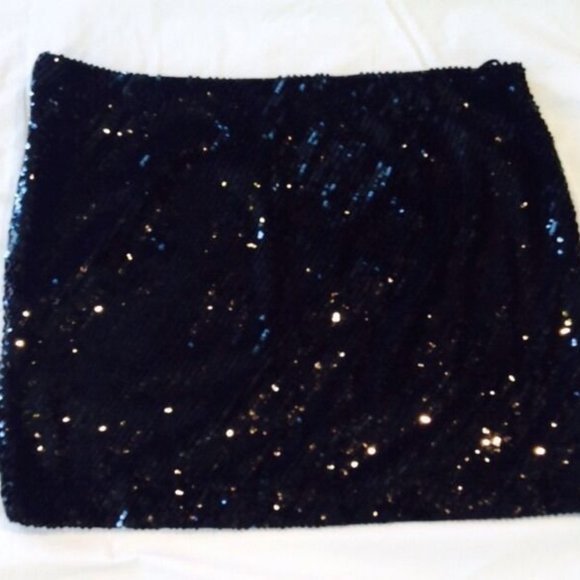 HAUTE HIPPIE*Black Sequined Skirt Sm. $295 - Picture 4 of 6